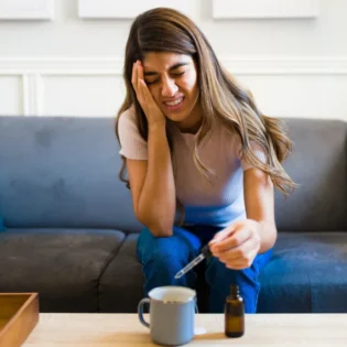 ¿Funciona el CBD? Guía rápida para usarlo contra el dolor